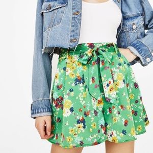 BERSHKA Green Floral High Waisted Tie Front Shorts
